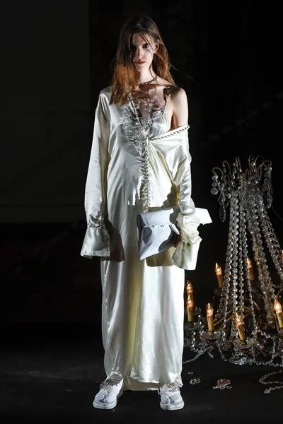 Look 3